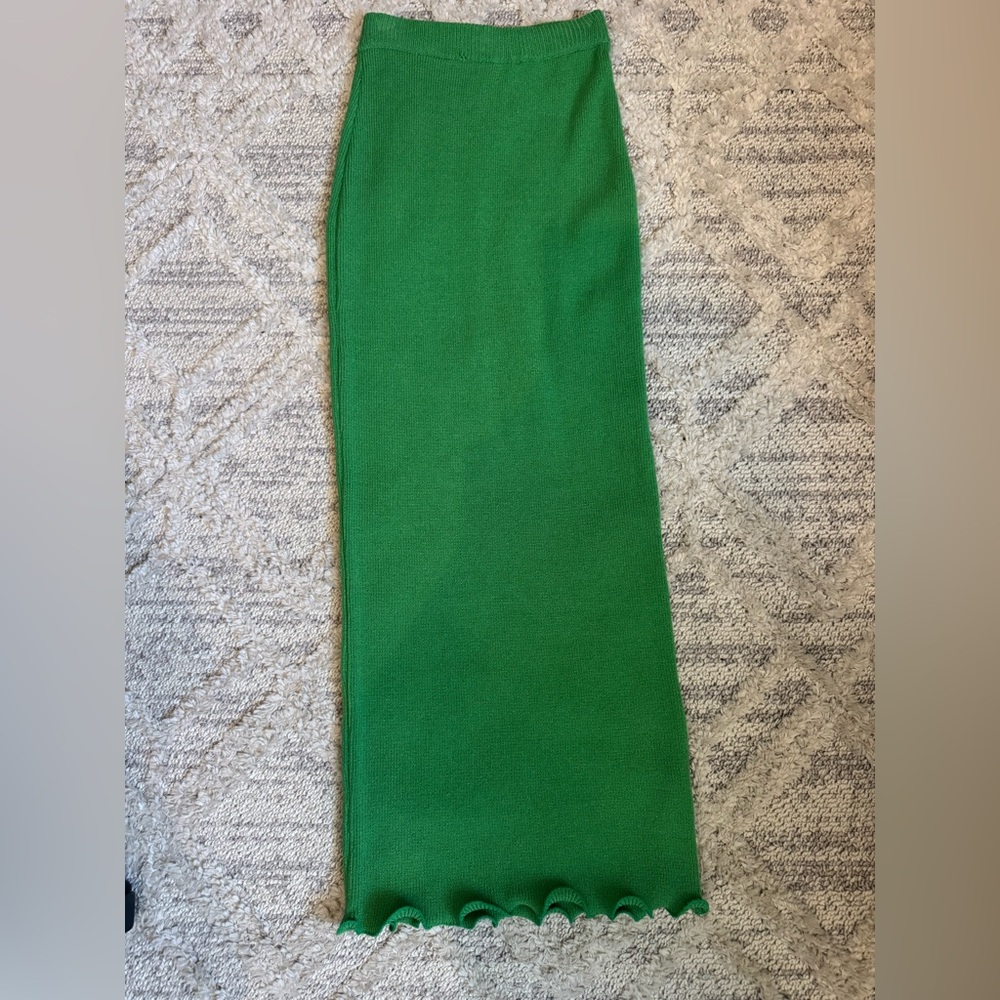 Green midi skirt